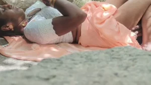 Hot Aunty Getting Fuck By Lover Outdoor – Indian porn video - MyPornerLeak