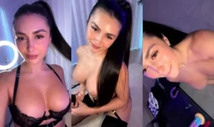 Caryn Beaumont Fills Both Her Ass And Pussy - MyPornerLeak