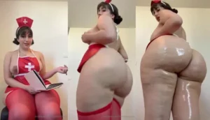 Nurse Ameliasocurvy Claps Her Oily Ass - MyPornerLeak