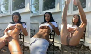 Zoeyjaymfc Fingers Outdoors In The Sun - MyPornerLeak Leak